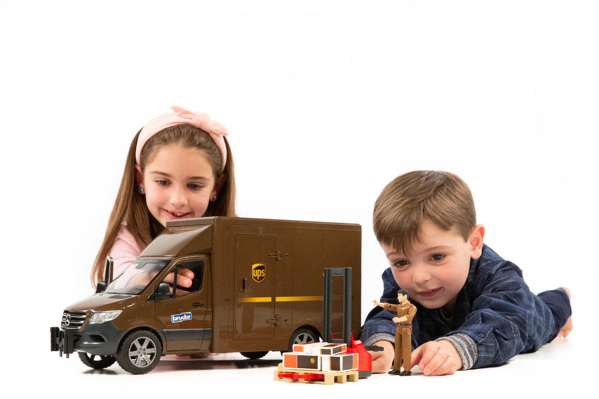 02678 Sprinter UPS w driver and accessories